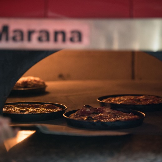 Hybrid oven for Neapolitan pizza